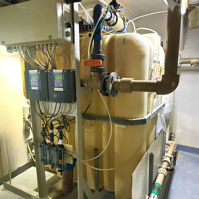 Industrial reverse osmosis system used for water purification